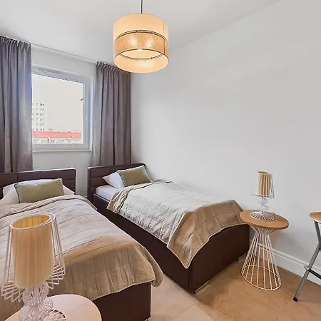 - Wybrzeze Apartman